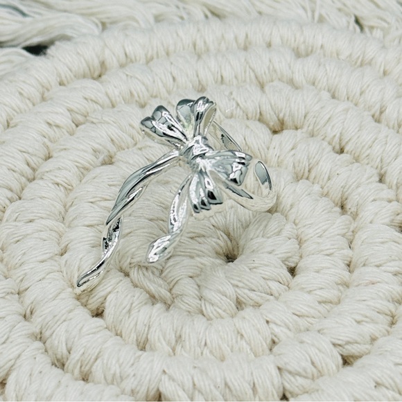 925 Sterling Silver Three Dimensional Bow Tassels Opening Adjustable Ring - Picture 5 of 9